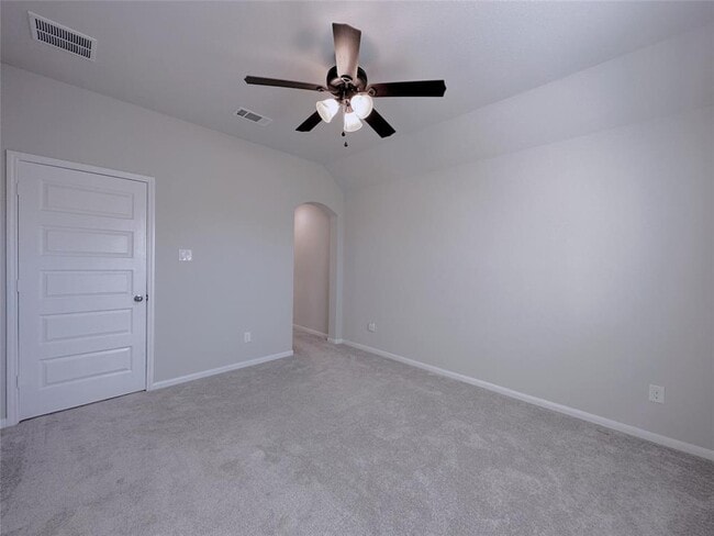 Building Photo - 32635 Turning Springs Dr