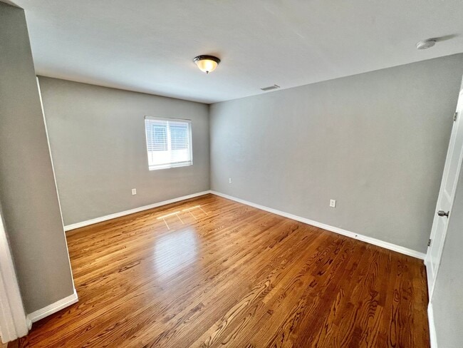 Building Photo - 4445 E Colorado St