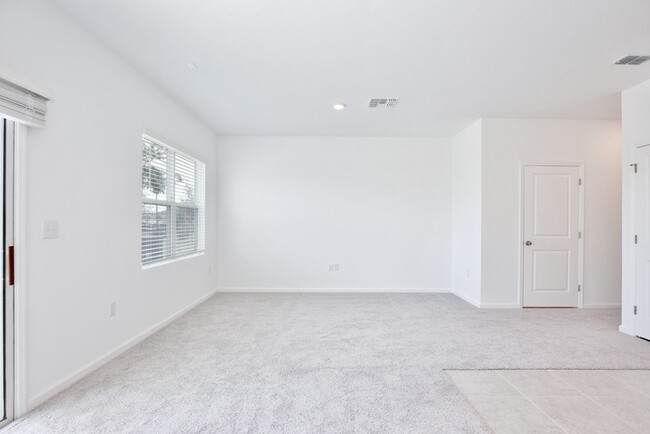 Building Photo - Brand New 3/2.5 Modern Townhome with 1 Car...