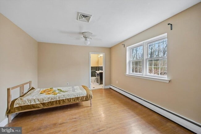 Building Photo - 76 Birch Ln