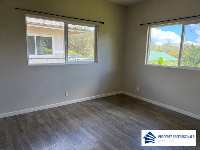 Building Photo - Gorgeous Home in Mt. View