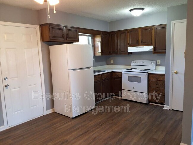 Building Photo - 310 Diecks Dr