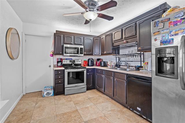 Building Photo - 3005 Woodlark Dr
