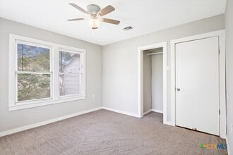 Building Photo - 704 Curtiss Ave