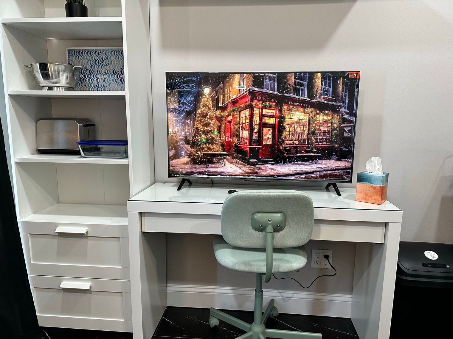 Building Photo - 717 Lancaster Ave