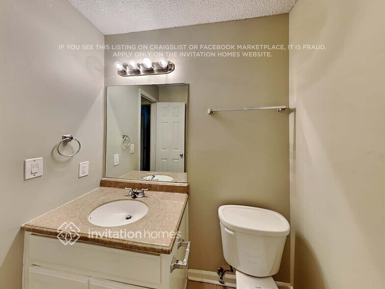 Building Photo - 2014 Amherst Ln SE