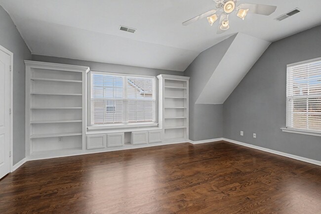 Building Photo - 1857 Woodland Pointe Dr