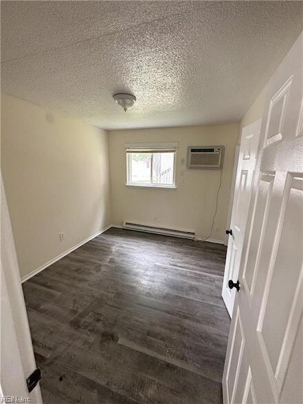 Building Photo - 255 W Ocean View Ave