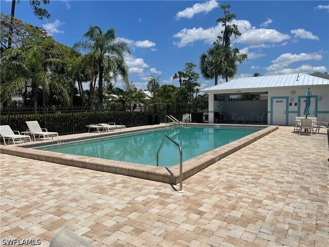 Building Photo - 6104 Waterway Bay Dr