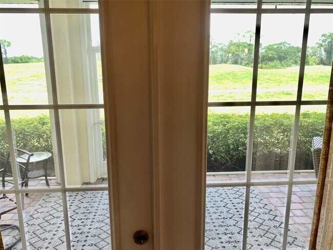 Building Photo - 2775 Royal Palm Dr