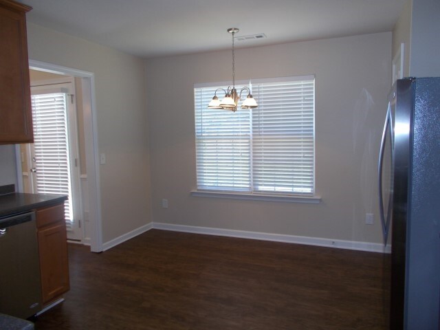 Building Photo - 1963 Trace Creek Dr