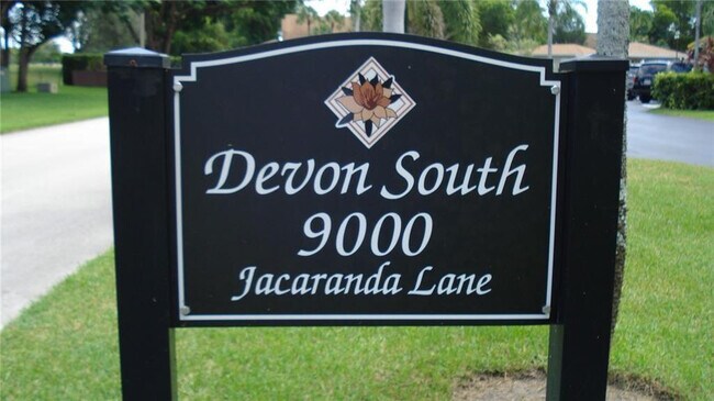 Primary Photo - 9000 Jacaranda Ln