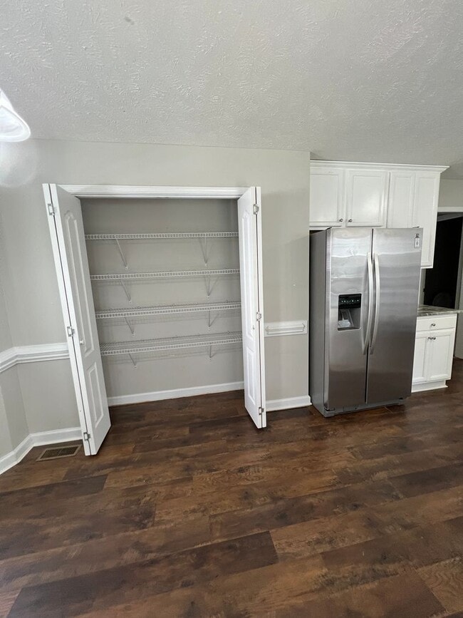 Building Photo - Gorgeous Westgate Home with Access to Community Amenities