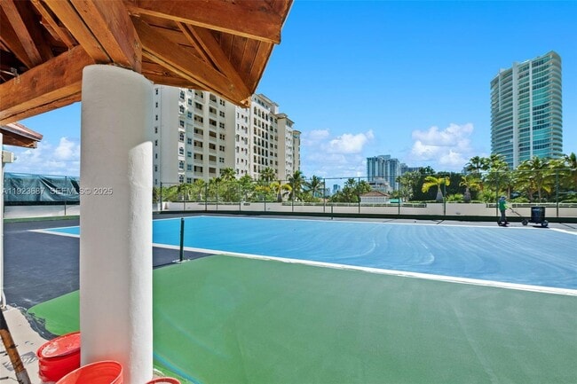 Building Photo - 20185 E Country Club Dr