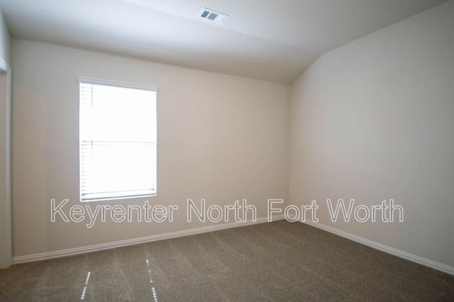 Building Photo - 2106 Dunbar Dr