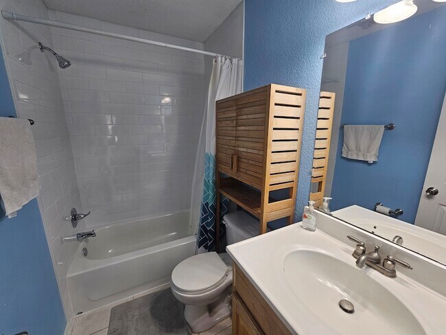Building Photo - 47 Brigantine Ct