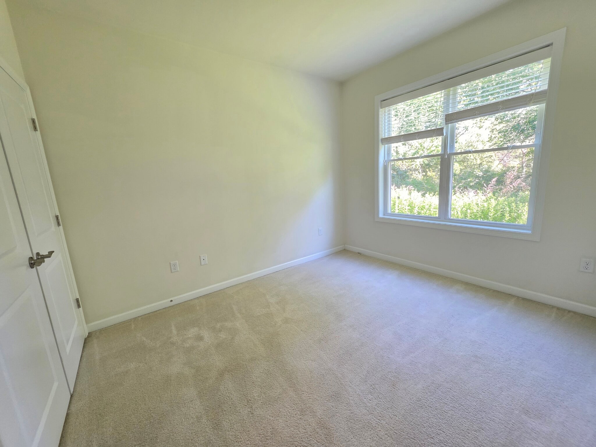 Building Photo - 130 Trotter Rd