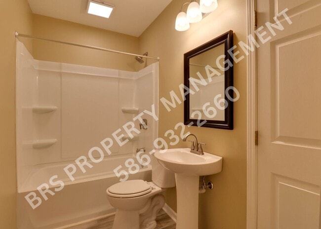 Building Photo - 3 Bed house