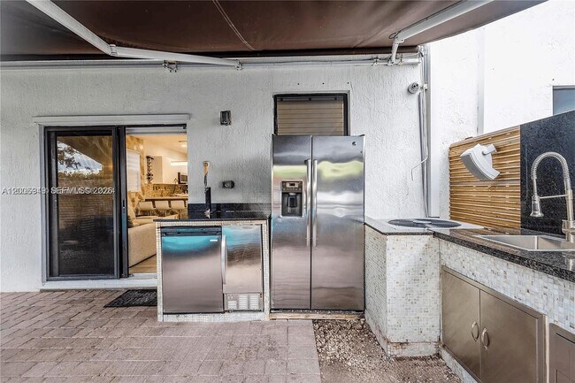 Building Photo - 8805 NW 103rd Pl