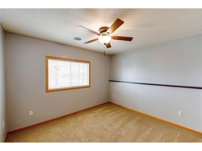 Building Photo - 1728 Ponderosa Ln
