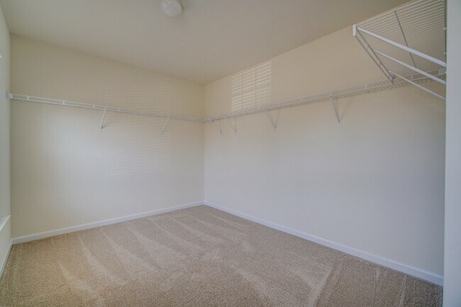 Building Photo - 3 BR, 2.5 BA., 2 Car Garage in Boiling Springs, Near I-85