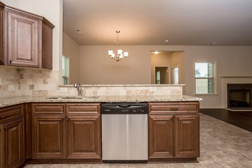 Building Photo - 3223 Puritan Way