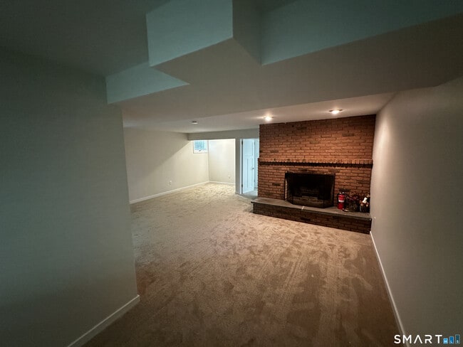 Building Photo - 19 Brookhill Ln