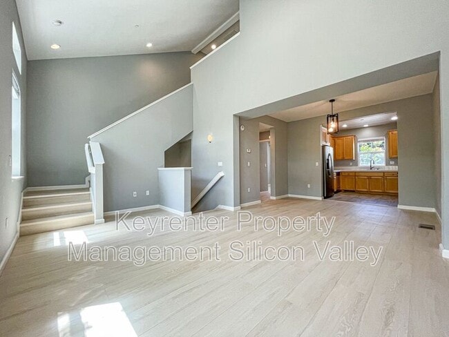 Building Photo - 679 Montara Terrace