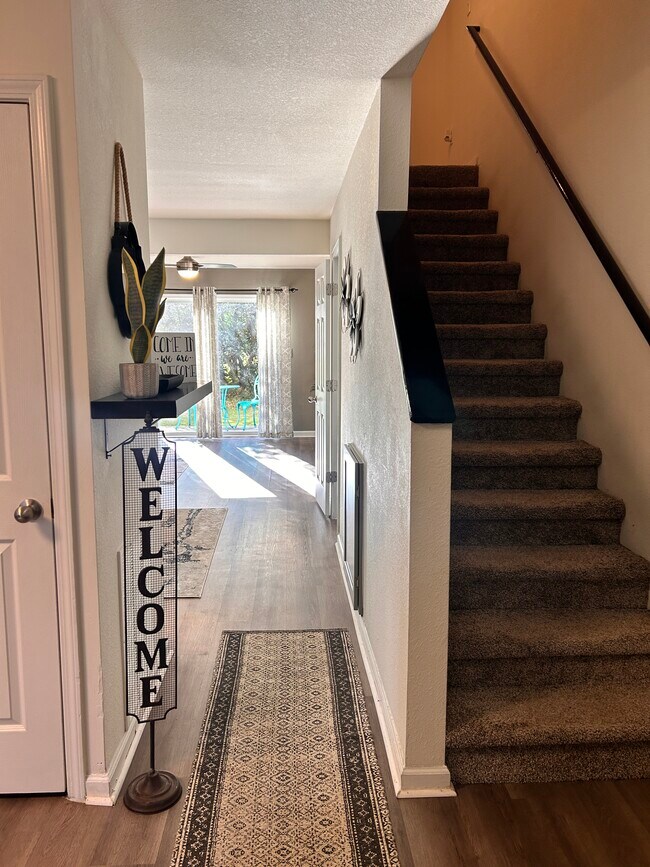 Building Photo - 1165 Fords Pointe Cir