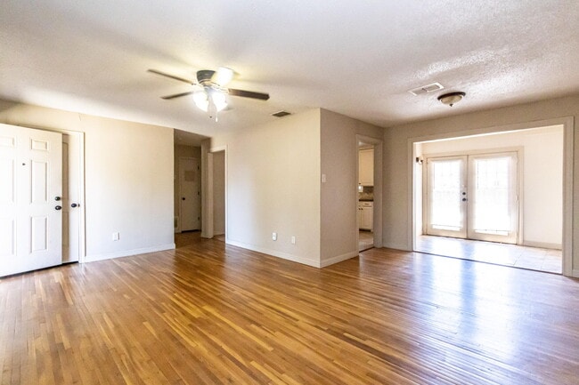 Building Photo - 2611 44th St