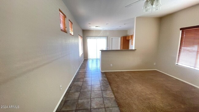 Building Photo - 5158 W Poinsettia Dr
