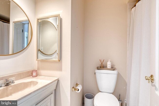 Building Photo - 1928 Aliceanna St