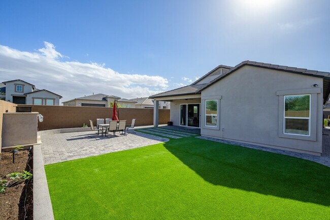 Building Photo - 5972 E Sinclair St