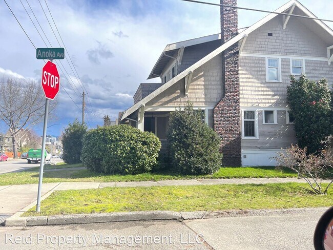 Building Photo - 3 br, 3 bath House - 1431 Burwell Street