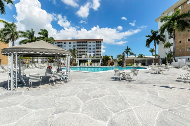 Building Photo - 2970 NE 16th Ave