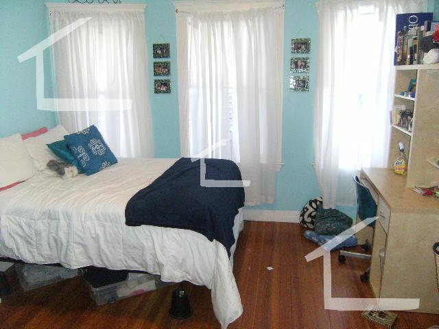 Building Photo - 51 Gardner St