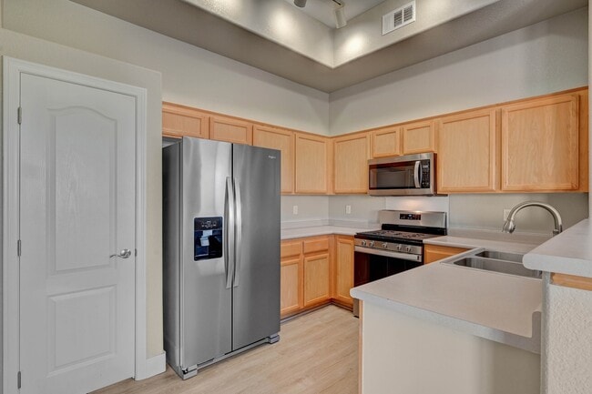 Building Photo - 3574 Desert Cliff St