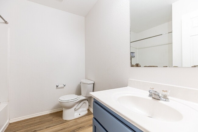 Building Photo - 228 Sophia Cir