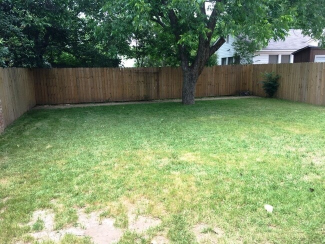 Building Photo - 3 Bedroom 2-1/2 Bath in McGregor