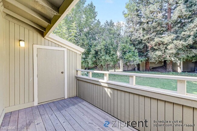 Building Photo - 2 br, 1.5 bath Townhome - 312 Eastgate Ln,...