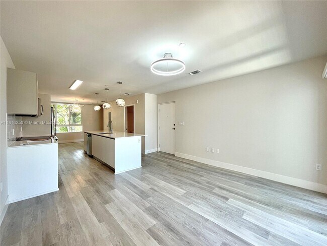 Building Photo - 2535 NE 193rd St