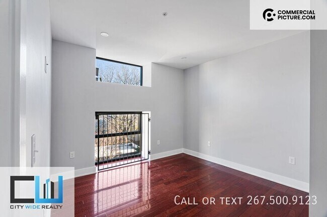 Building Photo - 929 Marlborough St