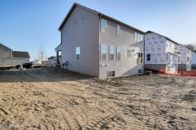 Building Photo - 2780 Riverview Ln