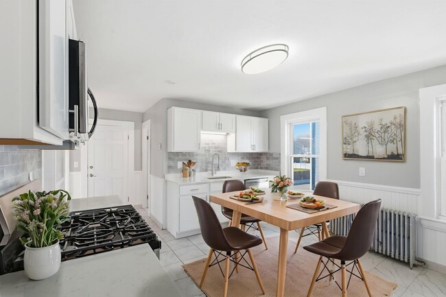 Building Photo - 5 Atwood Ave