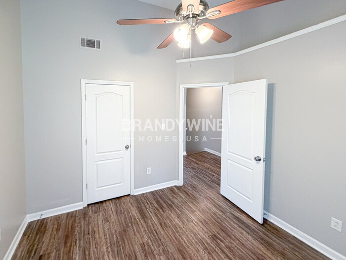 Building Photo - 7132 Bowie Dr