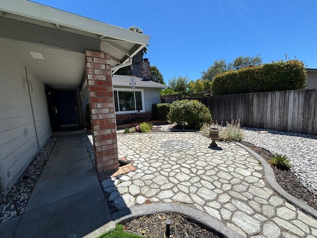 Building Photo - Move-In Ready Home with Remodeled Kitchen and Baths