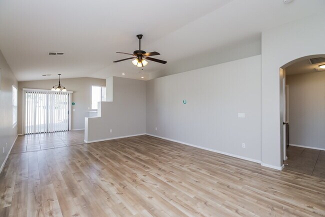 Building Photo - 1244 W Mesquite Tree Ln
