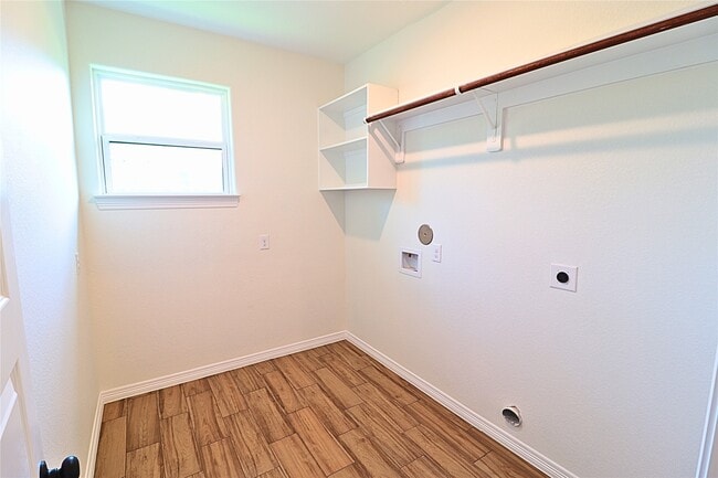 Building Photo - 24994 Armagh Rd
