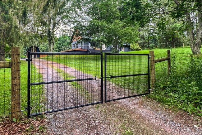 Building Photo - 1399 Arbuckle Hollow Rd