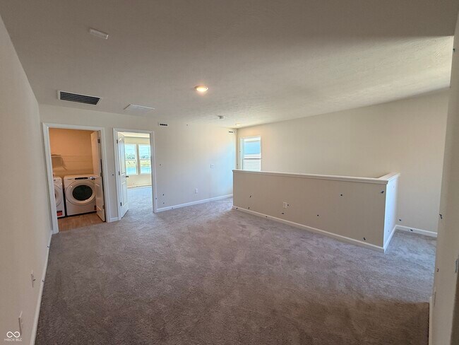 Building Photo - 3828 Sterling Dr